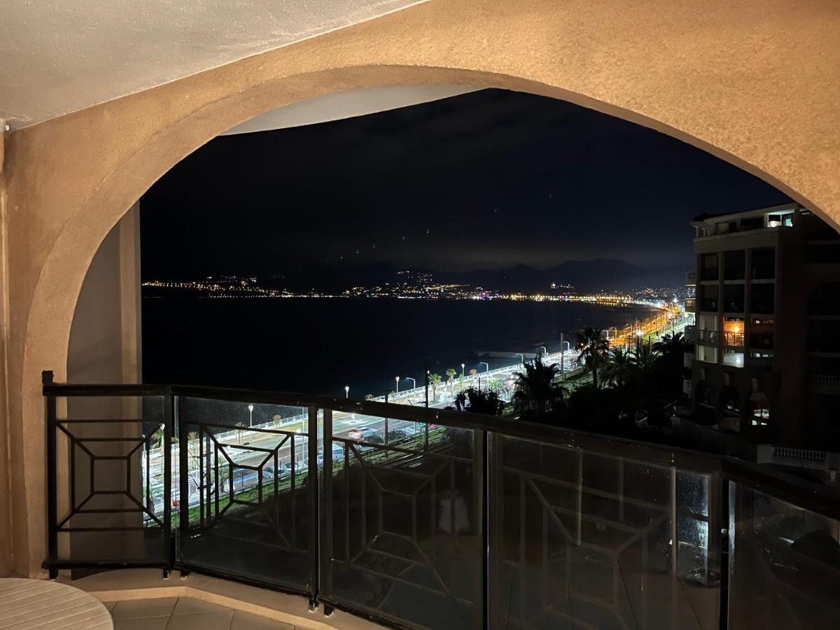 Appartamento With Sea View, Aircondition And Parking *