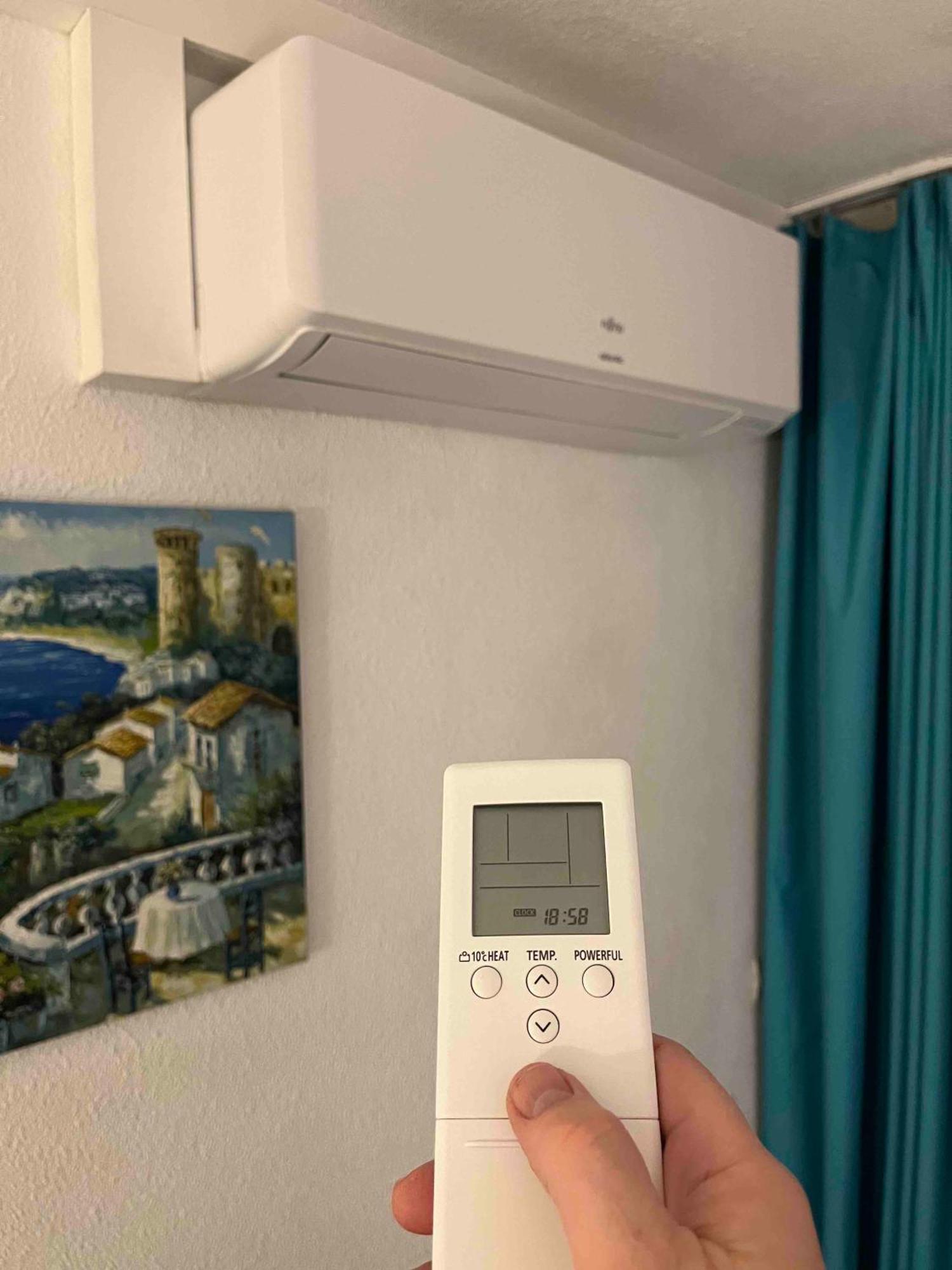 With Sea View, Aircondition And Parking *