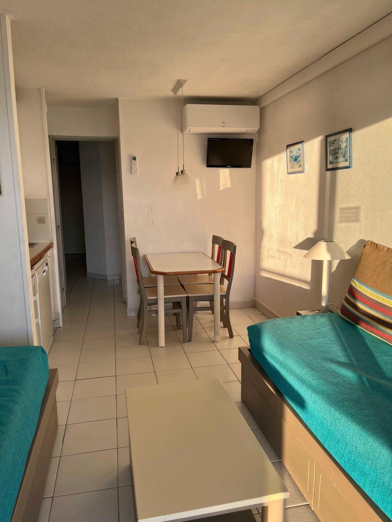 With Sea View, Aircondition And Parking Appartamento